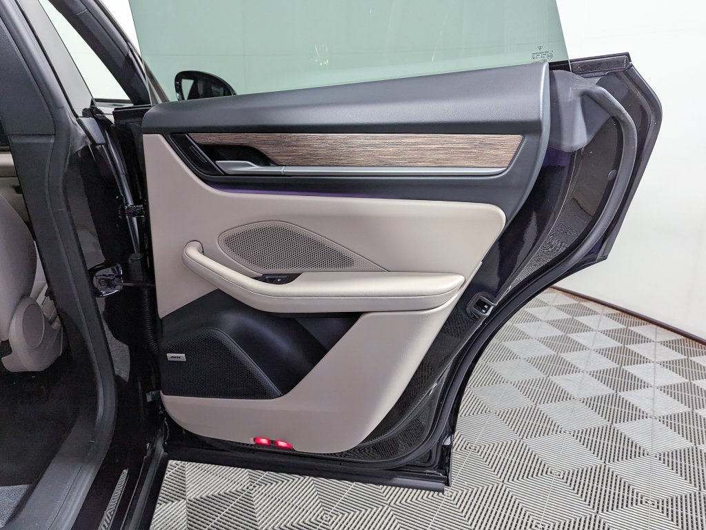 2025 Porsche Macan Electric 4