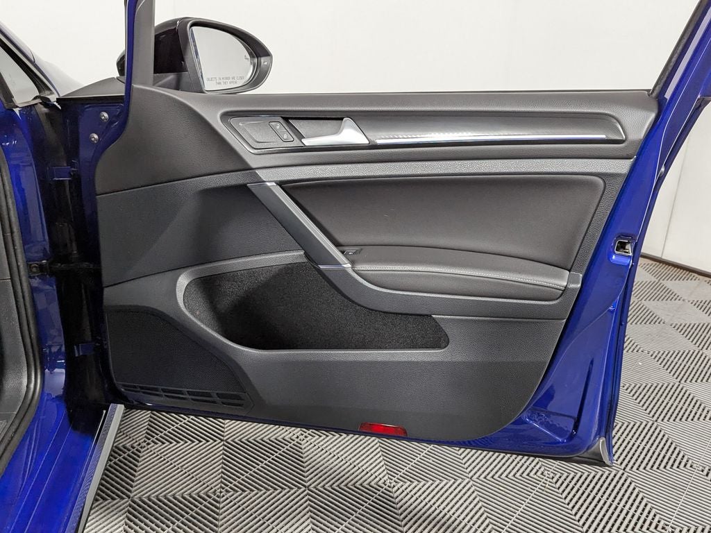 2018 Volkswagen Golf R DCC & Navigation 4Motion