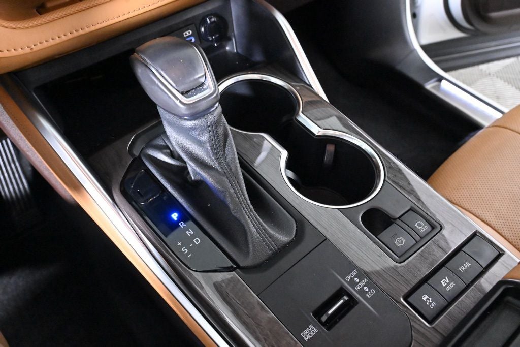 2022 Toyota Highlander Hybrid Platinum
