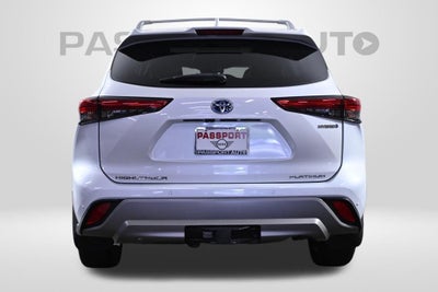 2022 Toyota Highlander Hybrid Platinum