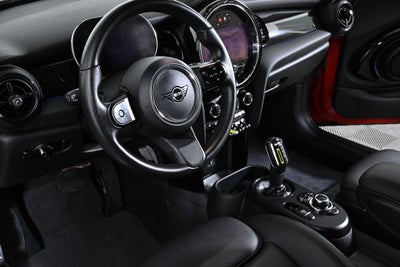 2023 MINI Cooper Cooper SE Signature