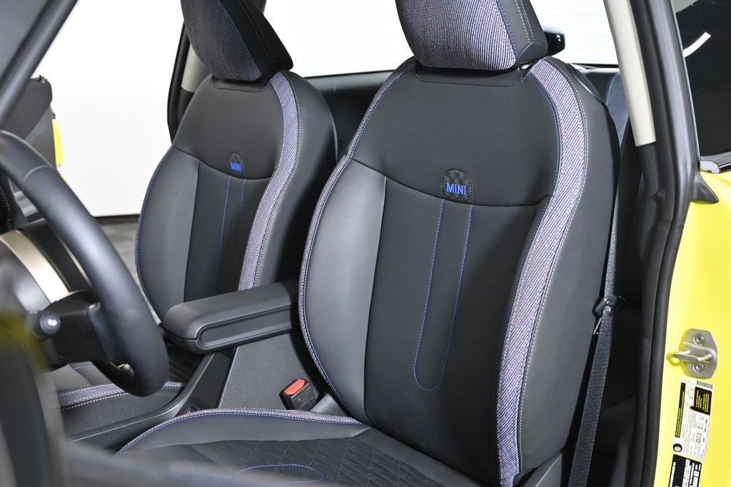 2025 MINI HARDTOP 2 DOOR Cooper