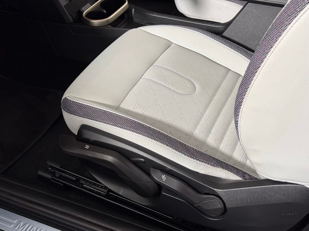 2025 MINI Cooper Signature Plus