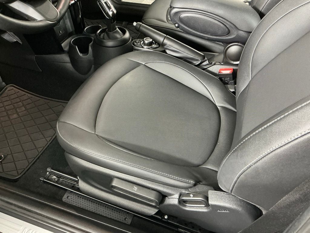 2023 MINI HARDTOP 2 DOOR Cooper