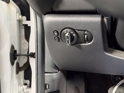 2024 MINI HARDTOP 2 DOOR Base