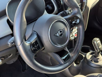 2024 MINI HARDTOP 4 DOOR Base