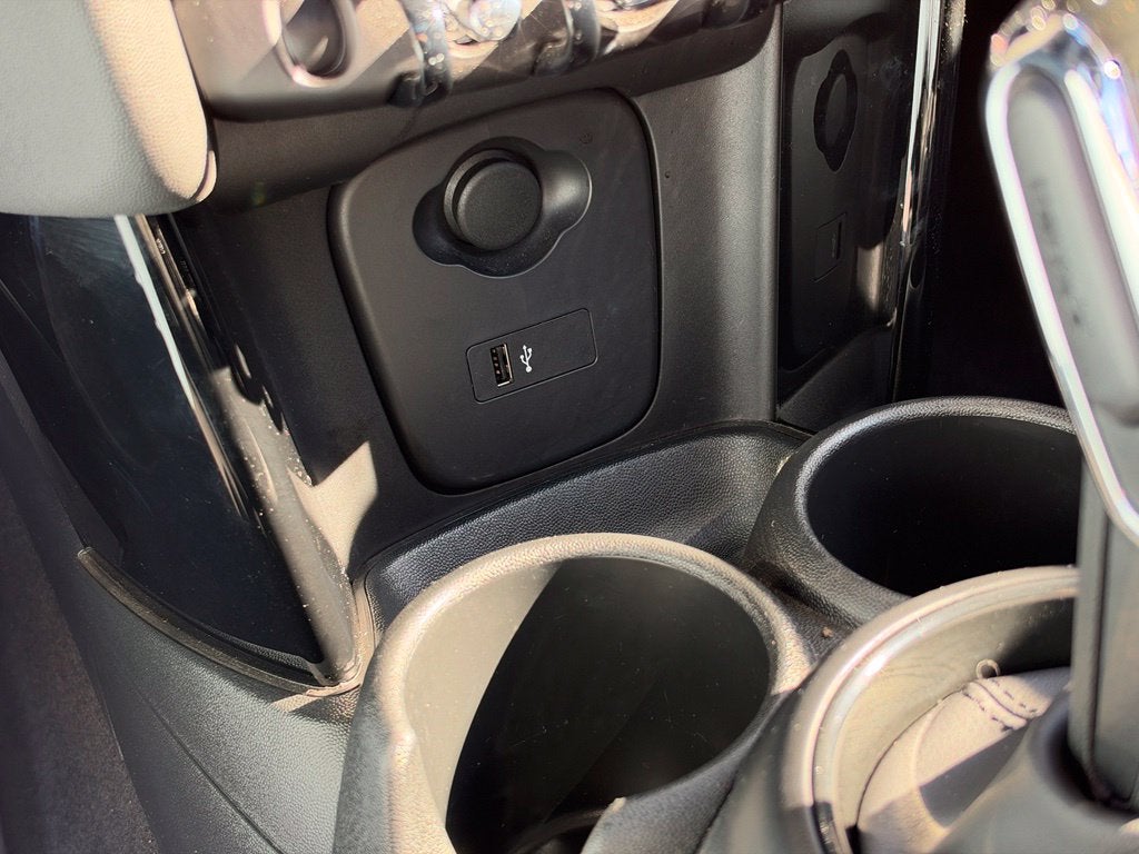 2024 MINI HARDTOP 4 DOOR Base