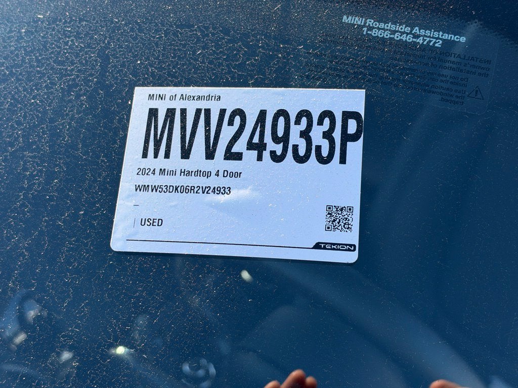 2024 MINI HARDTOP 4 DOOR Base