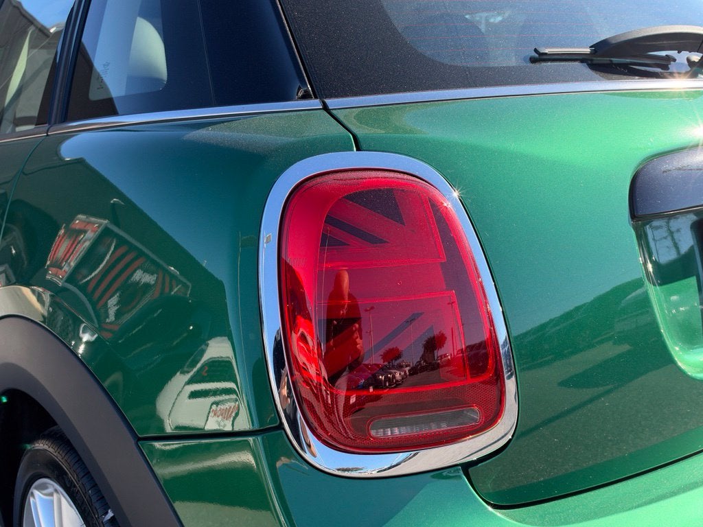 2024 MINI HARDTOP 4 DOOR Base