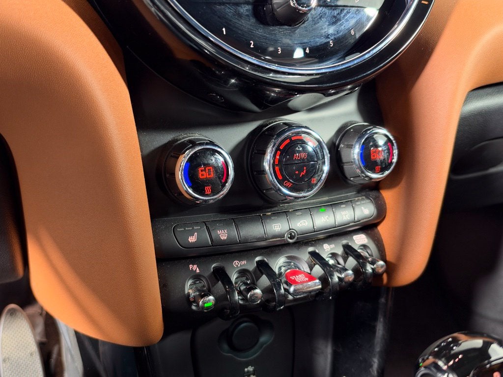 2024 MINI HARDTOP 4 DOOR Base