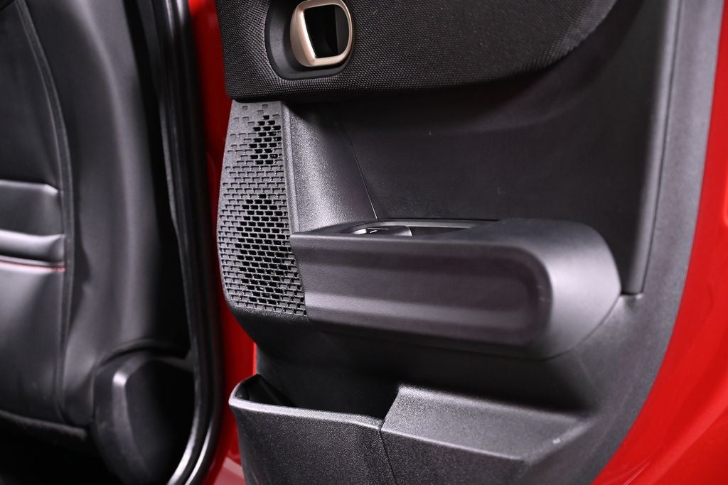 2025 MINI 4 Door Cooper S Iconic JCW Style