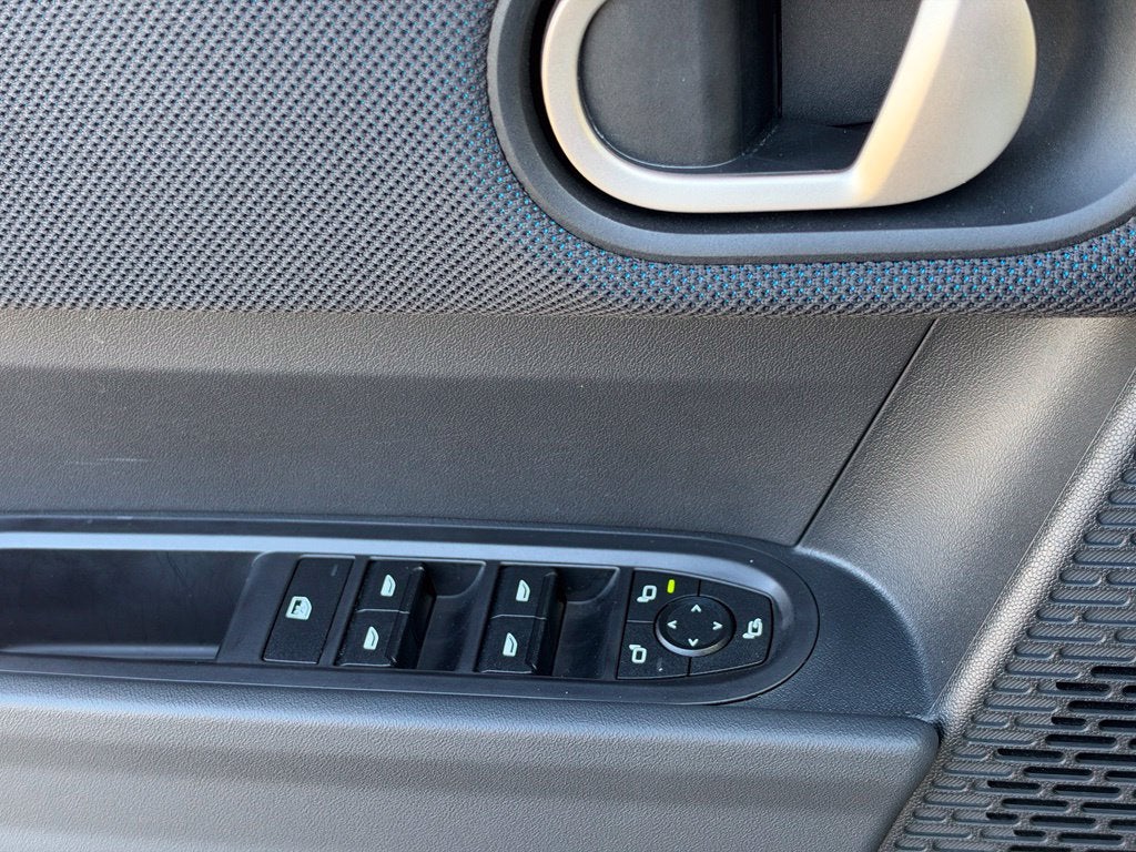 2025 MINI HARDTOP 4 DOOR Base