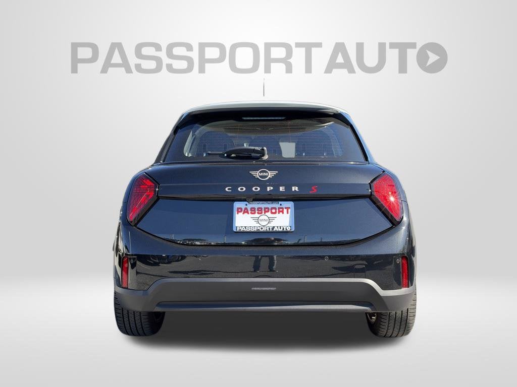 2025 MINI HARDTOP 4 DOOR Base