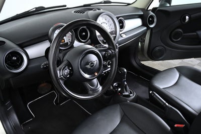 2011 MINI HARDTOP 2 DOOR 2dr Cpe