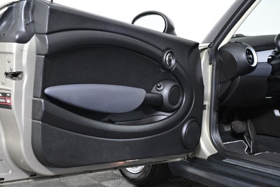 2011 MINI HARDTOP 2 DOOR 2dr Cpe