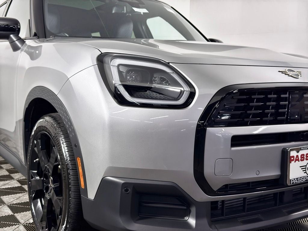 2025 MINI Cooper S Countryman Iconic