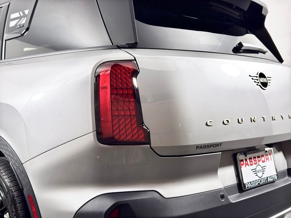 2025 MINI Cooper S Countryman Iconic