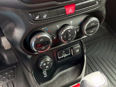 2015 Jeep Renegade Trailhawk