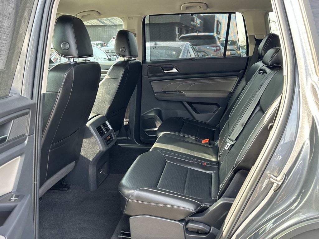 2022 Volkswagen Atlas 3.6L V6 SE w/Technology