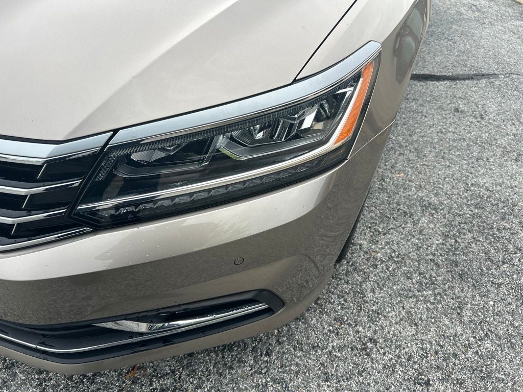 2016 Volkswagen Passat SEL Premium