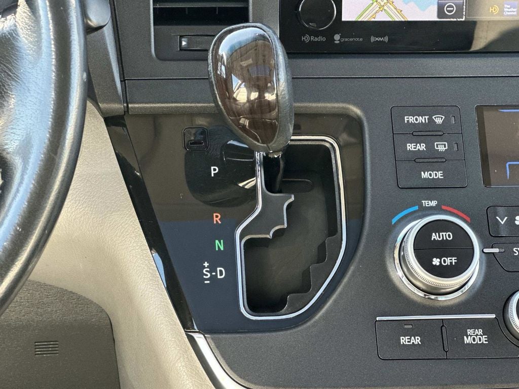 2016 Toyota Sienna XLE 7 Passenger