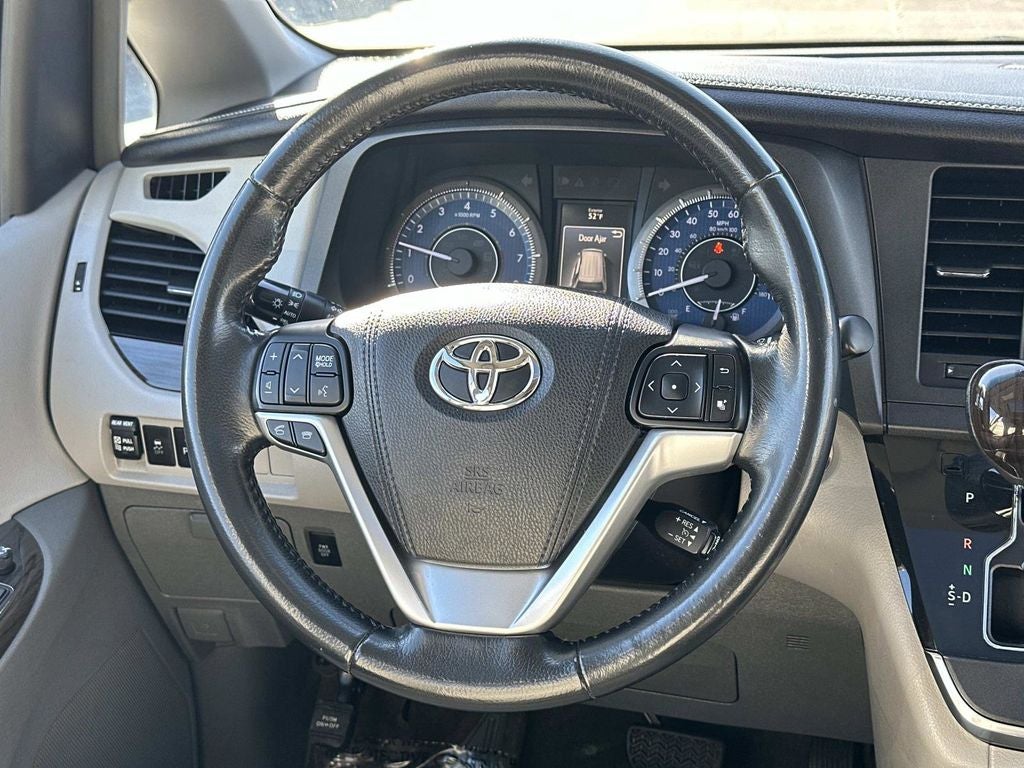 2016 Toyota Sienna XLE 7 Passenger
