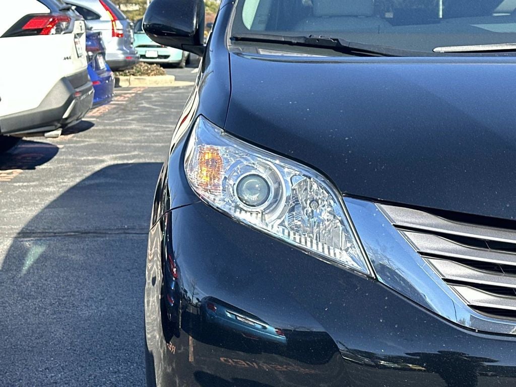 2016 Toyota Sienna XLE 7 Passenger