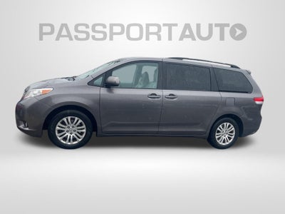 2013 Toyota Sienna XLE Mobility Auto Access