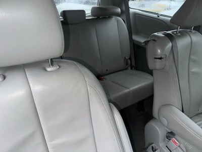 2013 Toyota Sienna XLE Mobility Auto Access