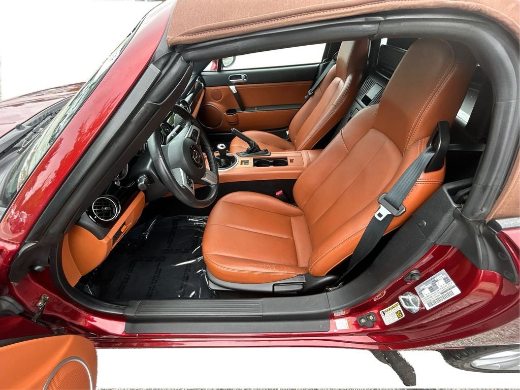 2006 Mazda Mazda Miata Grand Touring Convertible