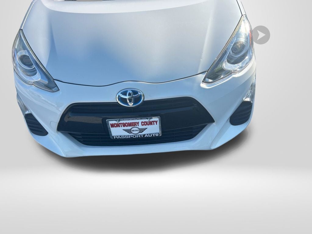 2016 Toyota Prius c Two