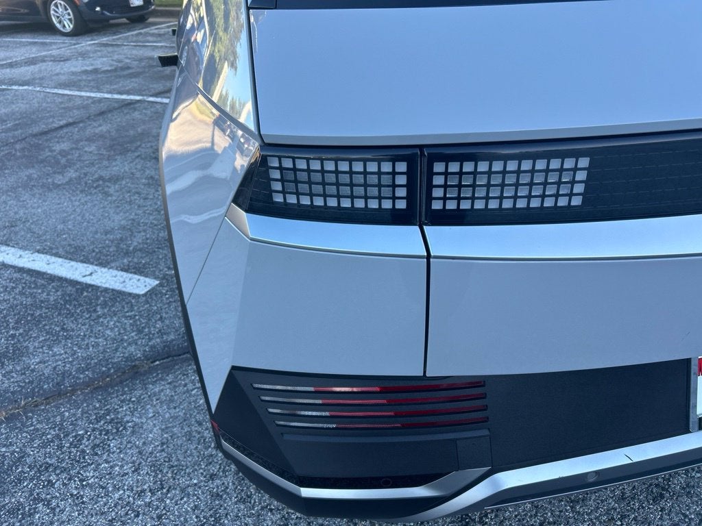 2024 Hyundai IONIQ 5 SE Standard Range