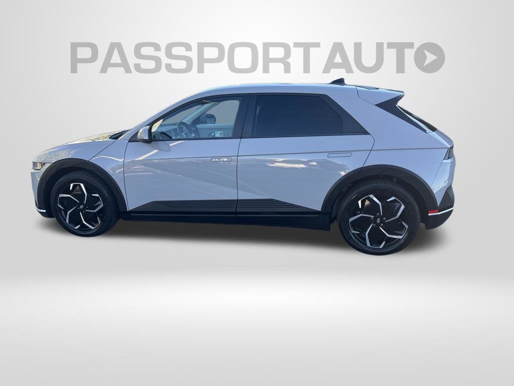 2024 Hyundai IONIQ 5 SE Standard Range