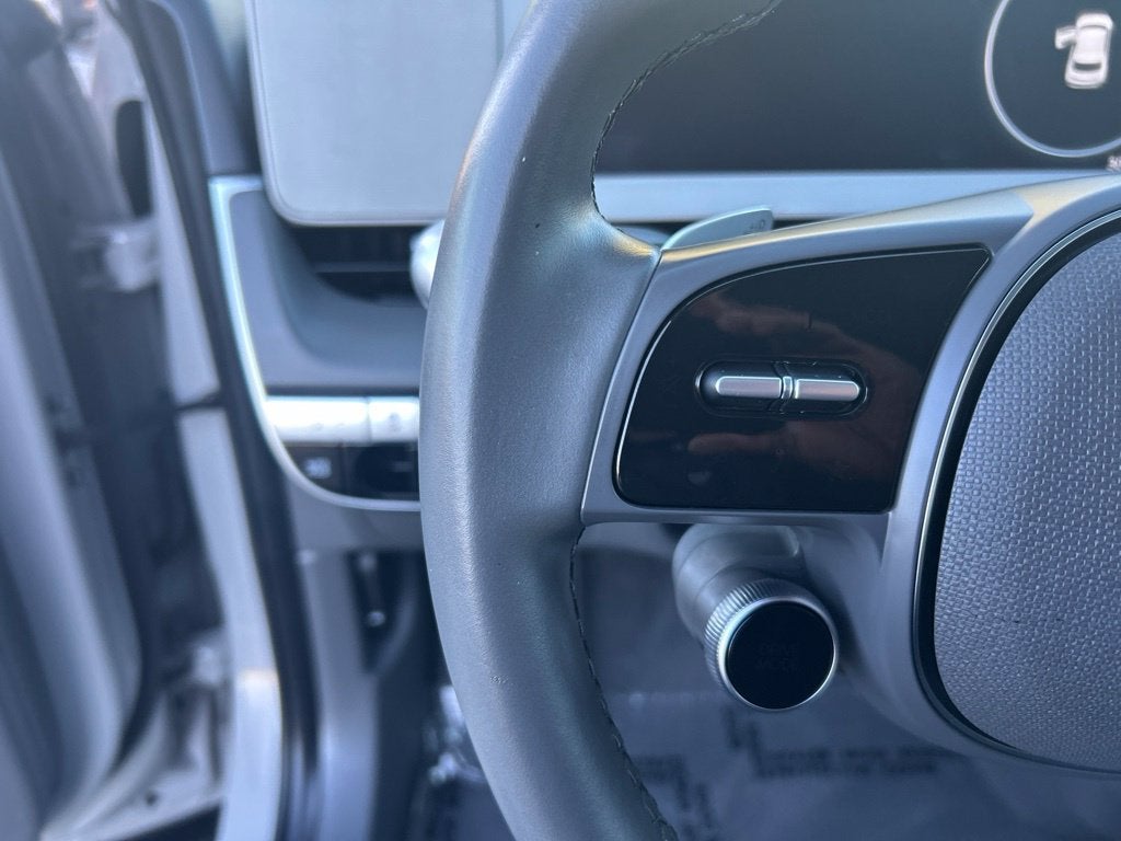 2024 Hyundai IONIQ 5 SE Standard Range