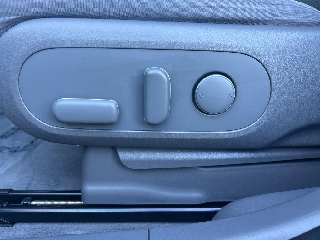 2024 Hyundai IONIQ 5 SE Standard Range