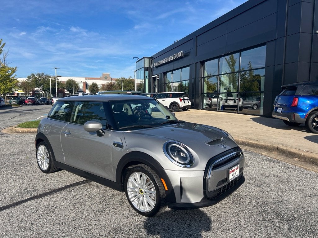 2024 MINI Cooper SE Electric Signature Hardtop 2 Door