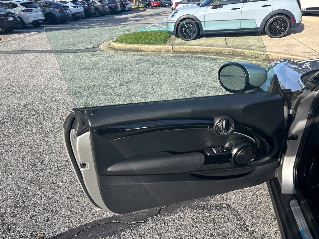 2024 MINI Cooper SE Electric Signature