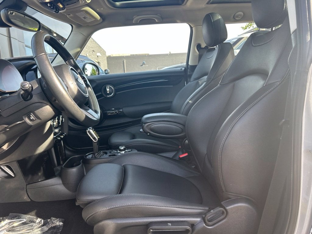 2024 MINI Cooper SE Electric Signature