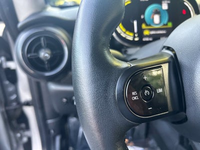 2024 MINI Cooper SE Electric Signature