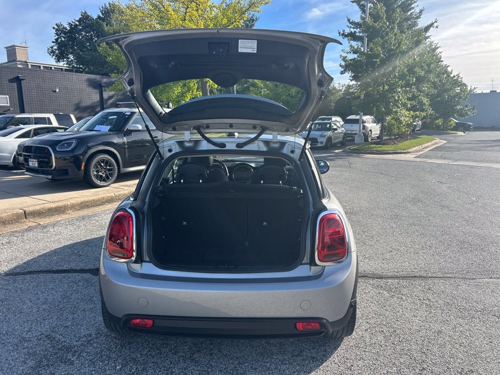 2024 MINI Cooper SE Electric Signature