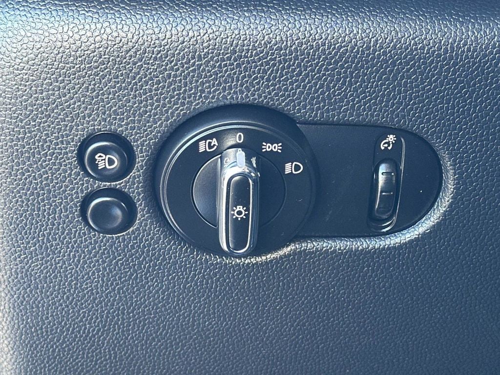 2022 MINI Cooper SE Electric Signature Hardtop 2 Door