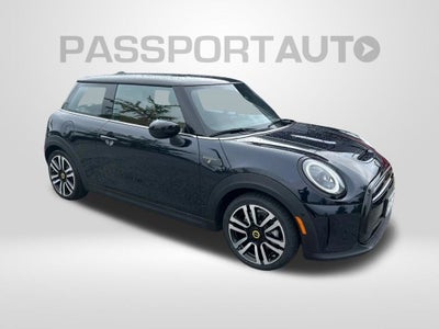 2024 MINI Cooper SE Electric Iconic