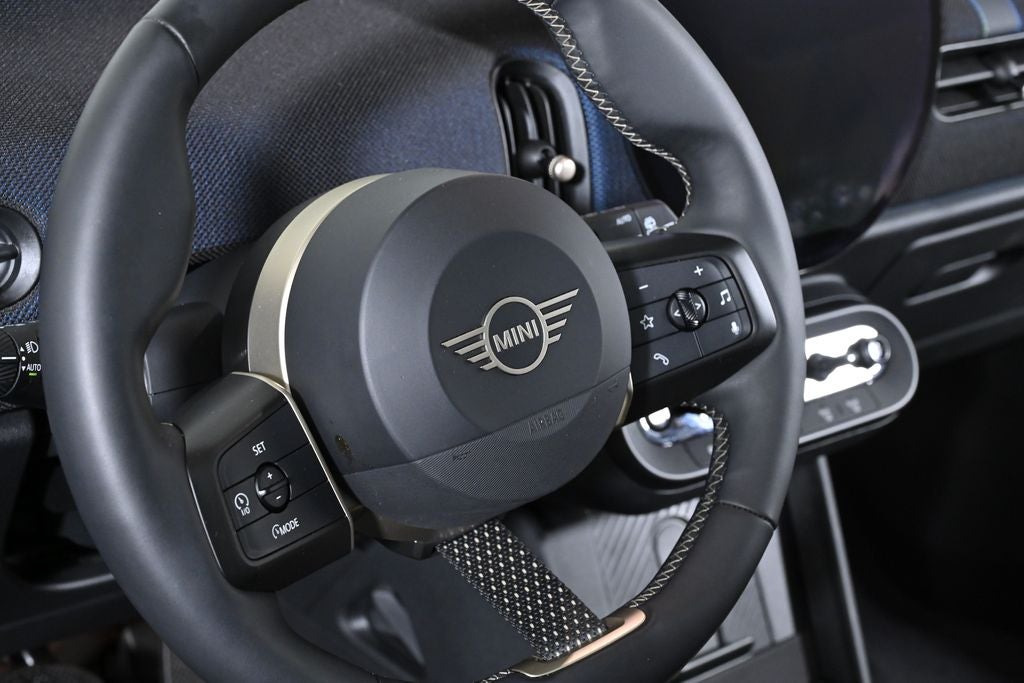 2025 MINI 2 Door Cooper Signature Plus