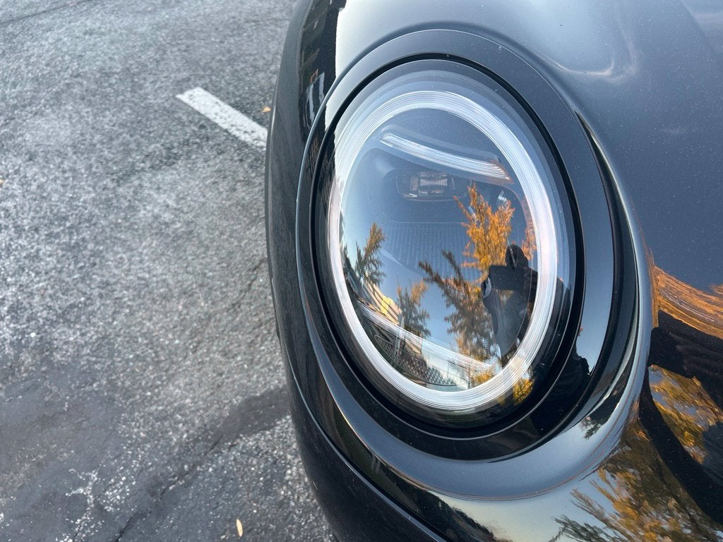 2025 MINI Cooper Signature Plus Hardtop 2 Door