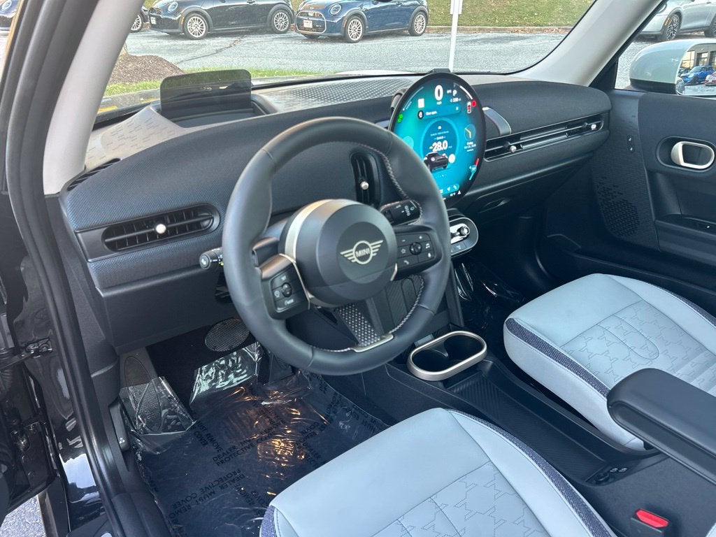 2025 MINI Cooper Signature Plus Hardtop 2 Door
