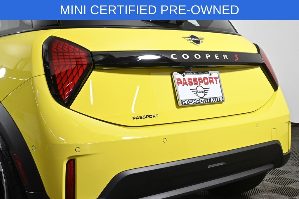 2025 MINI 2 Door Cooper Iconic