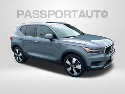 2020 Volvo XC40 Momentum AWD