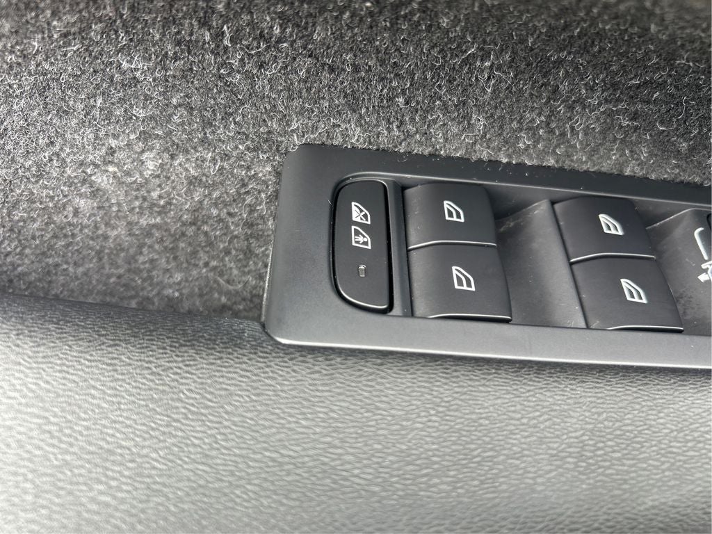 2020 Volvo XC40 Momentum AWD