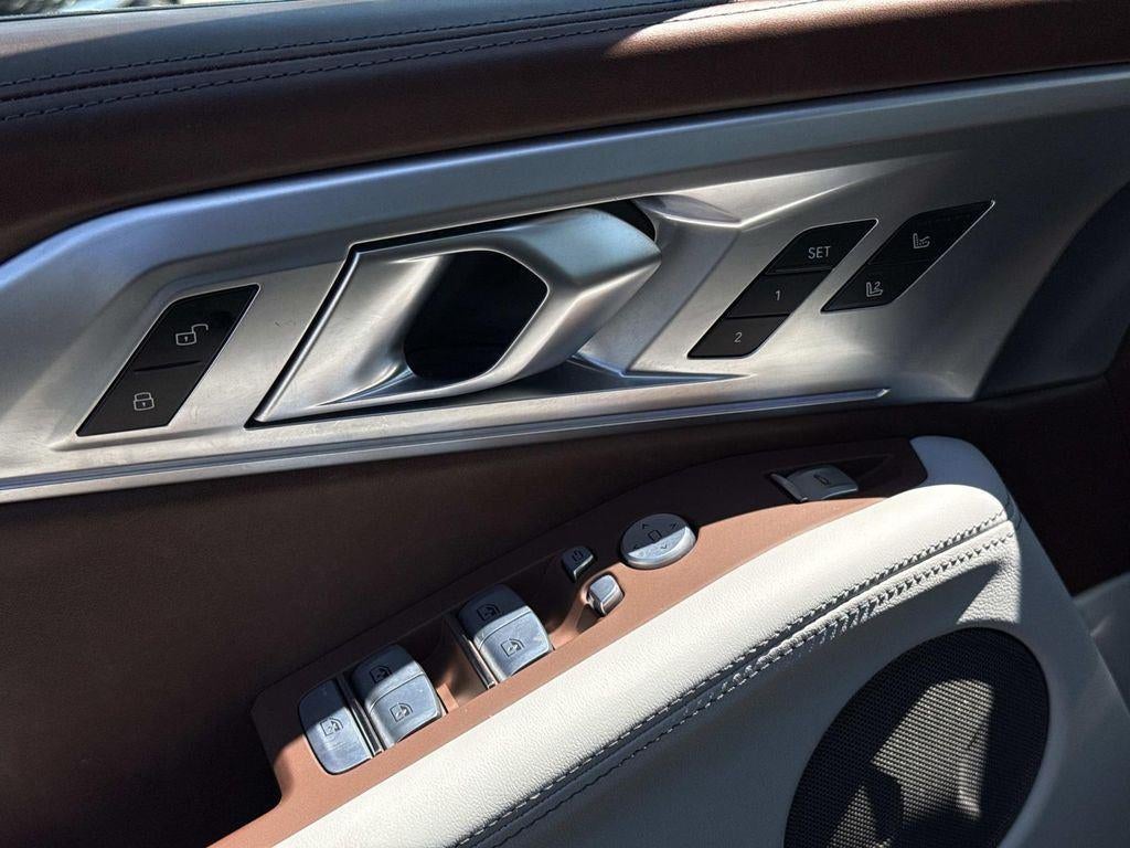 2023 BMW XM Base
