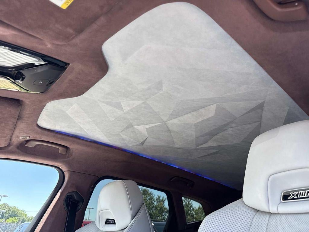 2023 BMW XM Base